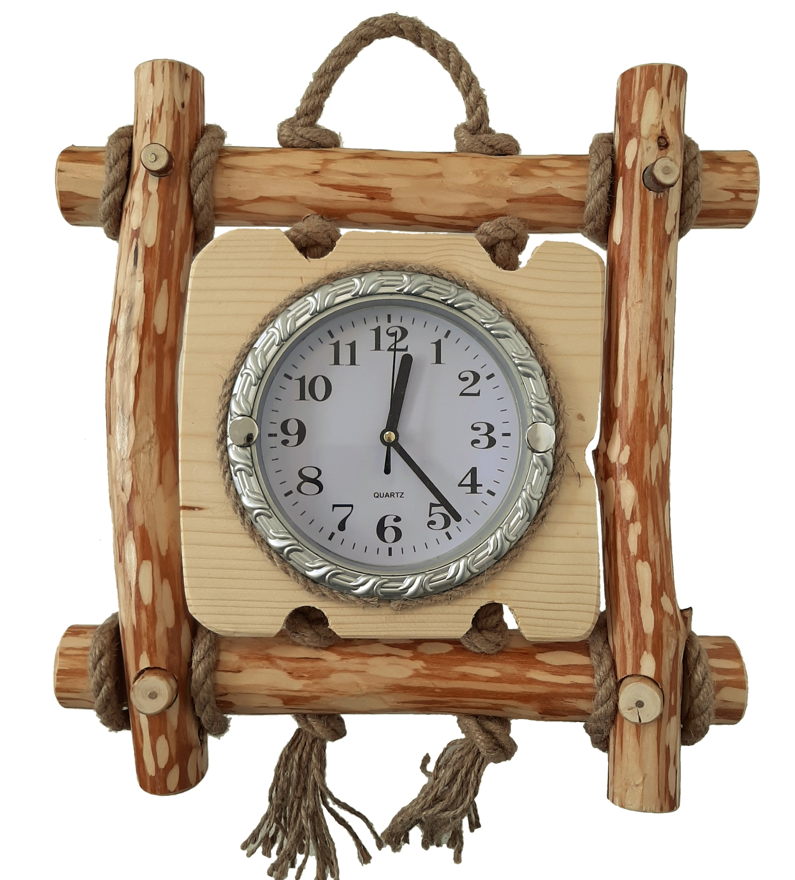 Nástěnné hodiny ze dřeva