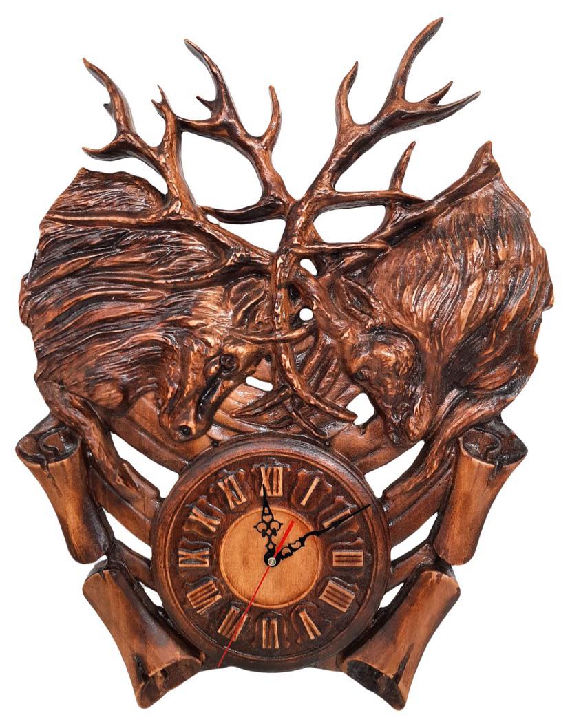 Dřevěné nástěnné hodiny, jelení hlavy