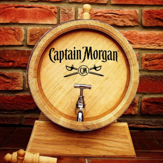Ručně vyrobený dřevěný sud z dubu Captain Morgan s kohoutkem a podstavcem
