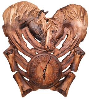 Dřevěné nástěnné hodiny, koňské hlavy